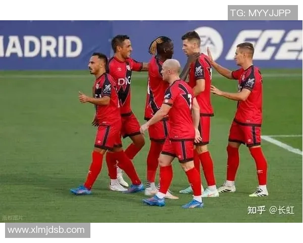 足球明星与球迷神似瞬间大揭秘你能认出哪个是明星哪个是球迷吗